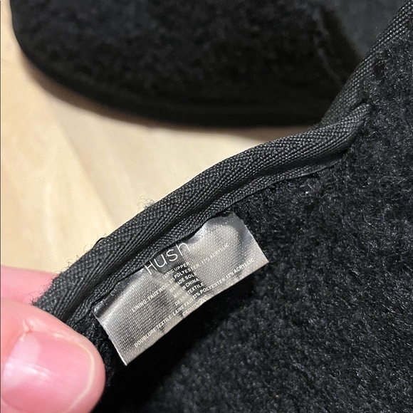 Hush Men’s Black Wooly Fuzzy Slippers Medium (42-43) - Picture 5 of 7